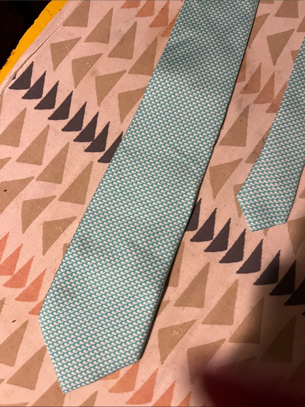 Vineyard Vines Aqua and White Patterned Silk Tie